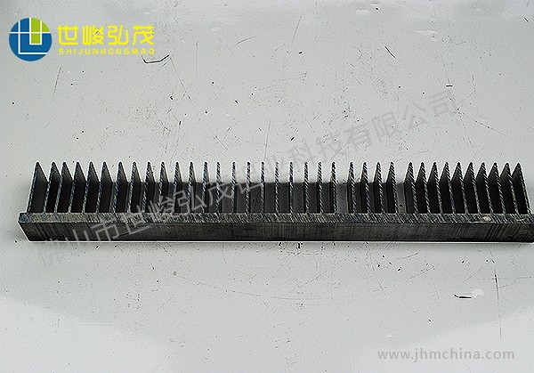 航空電子機箱鋁型材散熱器