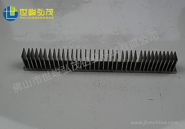 航空電子機(jī)箱鋁型材散熱器
