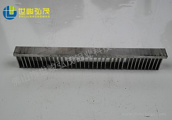航空電子機(jī)箱鋁型材散熱器